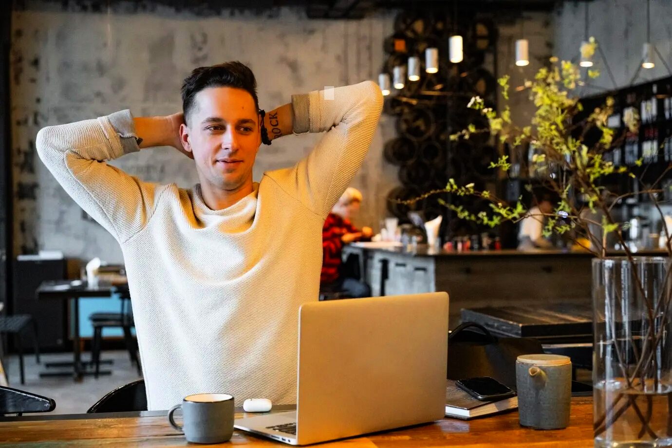 Exposición de servicios orientados a servicios de salud y nutrición (sin promesas médicas)